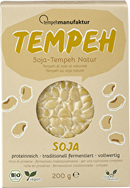 Der Bio-Tempeh Natur von Tempehmanufaktur ist der ideale Tempeh, wenn es um klassische Gerichte geht. Er kann nach Belieben mariniert und geschmacklich verfeinert werden.