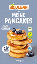 Bei einem ausgiebigen Sonntagsfrühstück ist eine vielfältige Brötchenauswahl ebenso unerlässlich wie Pancakes und deshalb hat Biovegan endlich die Meine Pancakes Backmischung gelauncht.