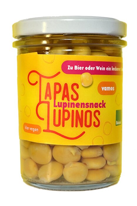 Mit Tapas Lupinos bringt Biolandhof Klein Spaniens und Portugals beliebten Snack zu uns.
