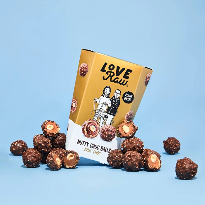 Mit dem Nutty Choc Balls 9 Pack von LoveRaw bist du optimal ausgestattet, wenn dich mal wieder eine Heißhunger Attacke überkommt oder du spontan Besuch zum Kaffee bekommst.