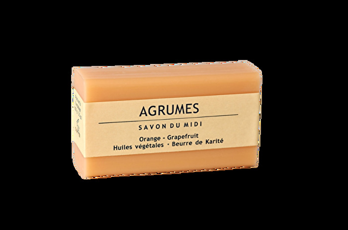 Die traditionlle Bio-Seife mit Sheabutter Agrumes °Orange-Grapefruit°​ von Savon du Midi wird in der Provence in Frankreich hergestellt und ist ECOCERT Greenlife zertifiziert.