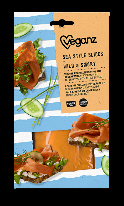 Die Sea Style Slices Wild & Smoky von Veganz sind eine vegane Alternative zu Räucherlachs mit Algenextrakt.