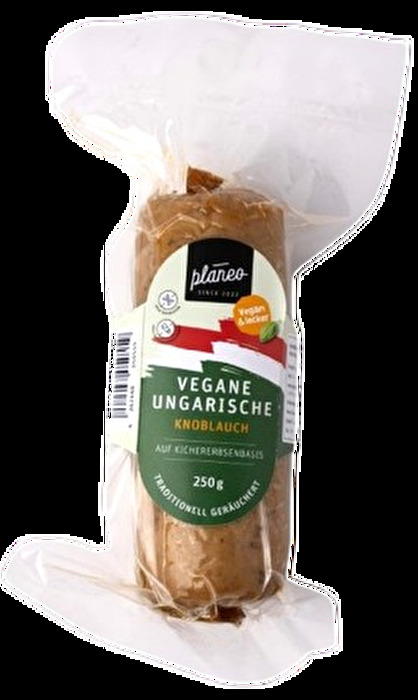 Planeo begeistert uns mit ihren ungarischen Spezialitäten, darunter die vegane Ungarische Knoblauchwurst auf Kichererbsenbasis.