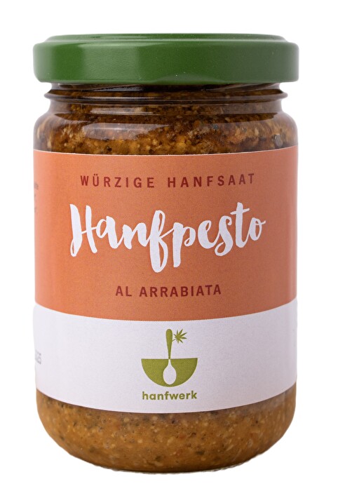Das Hanfpesto Arrabiata von hanfwerk hat es in sich - ein Pesto auf Hanfbasis mit ordentlich Feuer und raffinierter Würze.