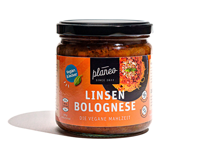 Mit dieser Linsen Bolognese macht planeo dem original italienischen Klassiker Konkurrenz und das ganz einfach auf Linsenbasis.