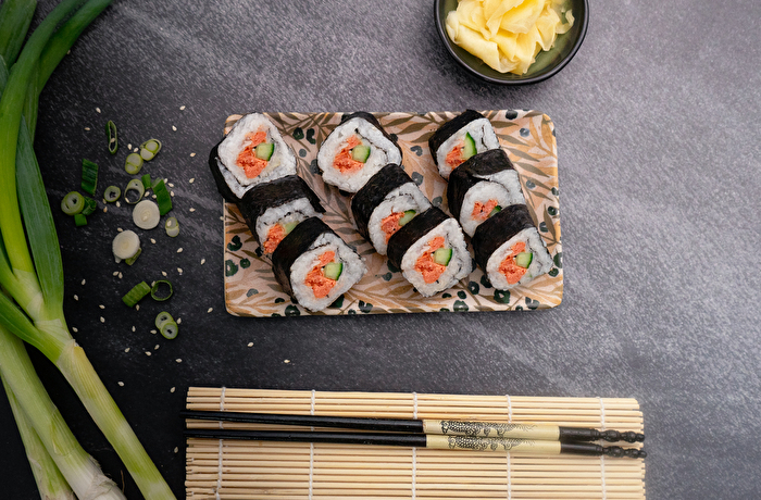 THE FILET - inspired by Salmon von Revo Foods eignet sich hervorragend für veganes Sushi!