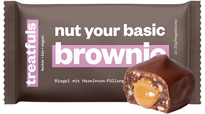 Der Gefüllte Riegel Haselnuss Brownie von treatfuls ist ein Geschenk für alle Freunde von gerösteten Haselnüssen und veganer Schokolade!