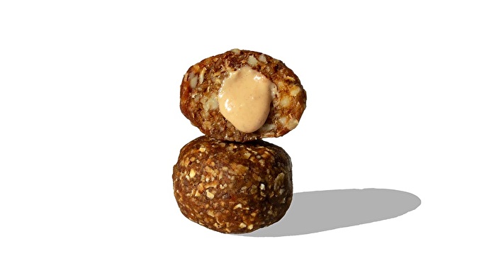 Die °filled with nuts & love° Superfood Balls von treatfuls setzen neue Maßstäbe. Inspiriert vom köstlichen Geschmack der berühmten Giotto-Pralinen, verwandeln sie diesen Genuss in eine natürliche, nussbuttergefüllte Energiekugel.