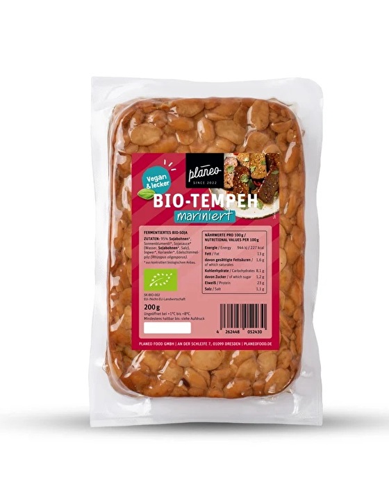 Der BIO Tempeh mariniert von planeo verbindet fermentierte Bio-Sojabohnen mit einer fein abgestimmten, herzhaften Marinade.